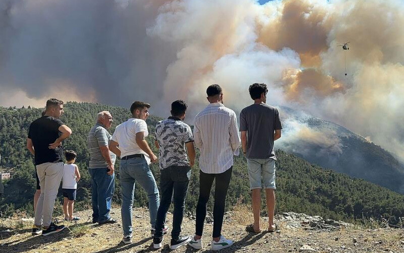 Son Dakika... Hatay'da orman yangını! Havadan ve karadan müdahale ediliyor Son Dakika... Hatay'da orman yangını! Havadan ve karadan müdahale ediliyor