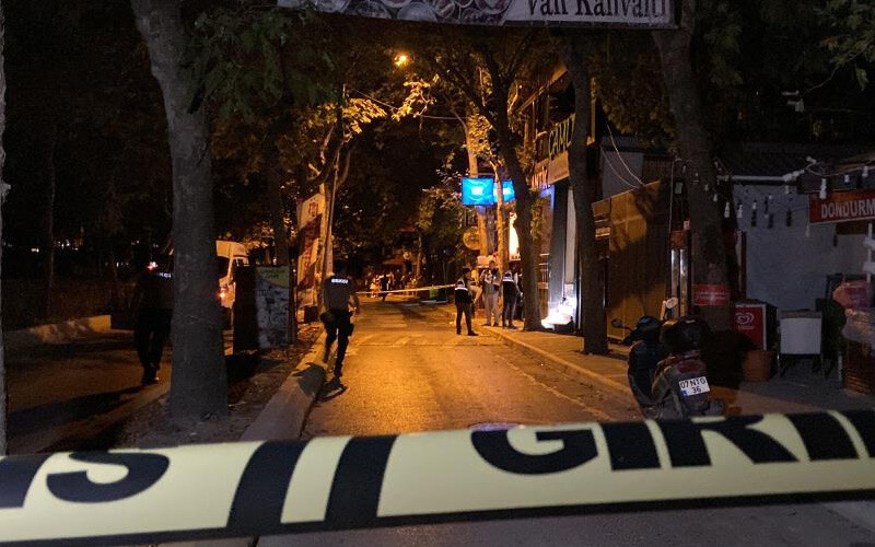 İstanbul’da genç şarkıcıya sahne çıkışı silahlı pusu İstanbul’da genç şarkıcıya sahne çıkışı silahlı pusu