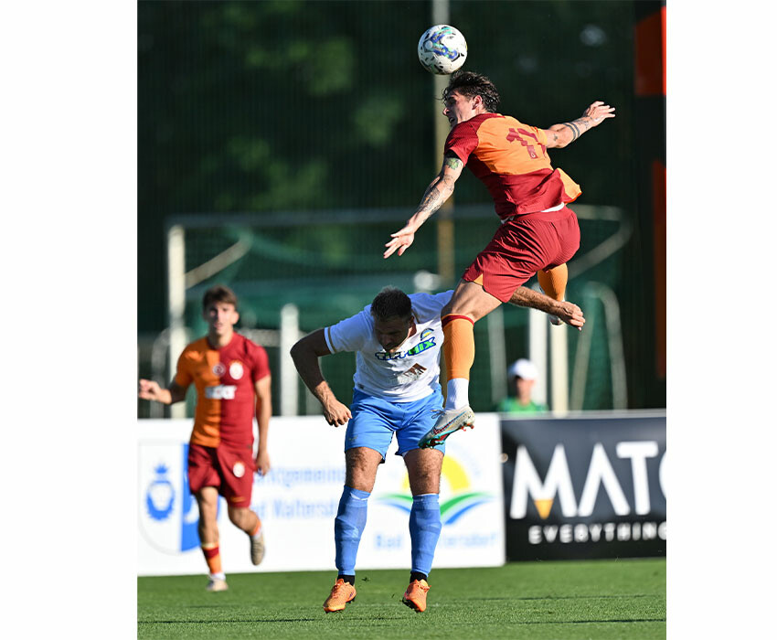 Rakip oyuncunun boğazına sarılan Zaniolo zor durduruldu! Galatasaray - Csakvar maçında ortalık karıştı Rakip oyuncunun boğazına sarılan Zaniolo zor durduruldu! Galatasaray - Csakvar maçında ortalık karıştı