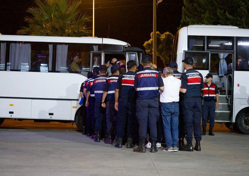 Araç alacaklar dikkat! Sizin de başınıza gelebilir! ‘Nitelikli’ dolandırıcılardan 35 milyonluk vurgun Araç alacaklar dikkat! Sizin de başınıza gelebilir! ‘Nitelikli’ dolandırıcılardan 35 milyonluk vurgun