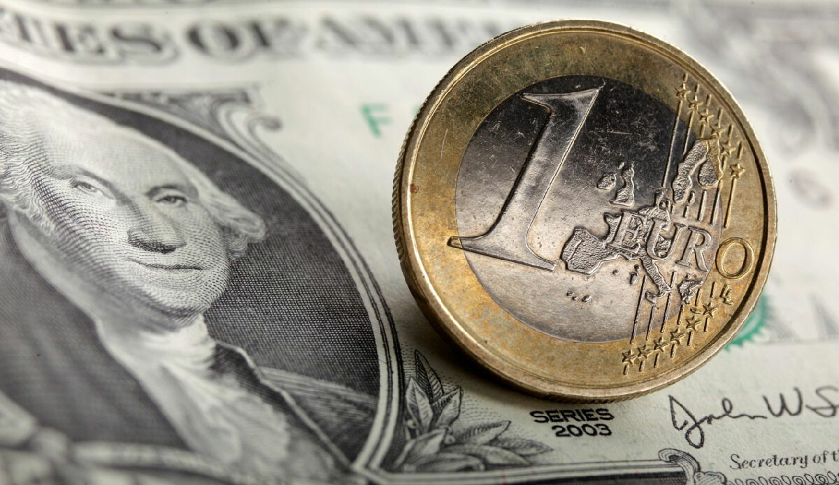 Döviz kurlarında gözler Merkez Bankası'nda: Dolar ve euroda rekor başlangıç Döviz kurlarında gözler Merkez Bankası'nda: Dolar ve euroda rekor başlangıç