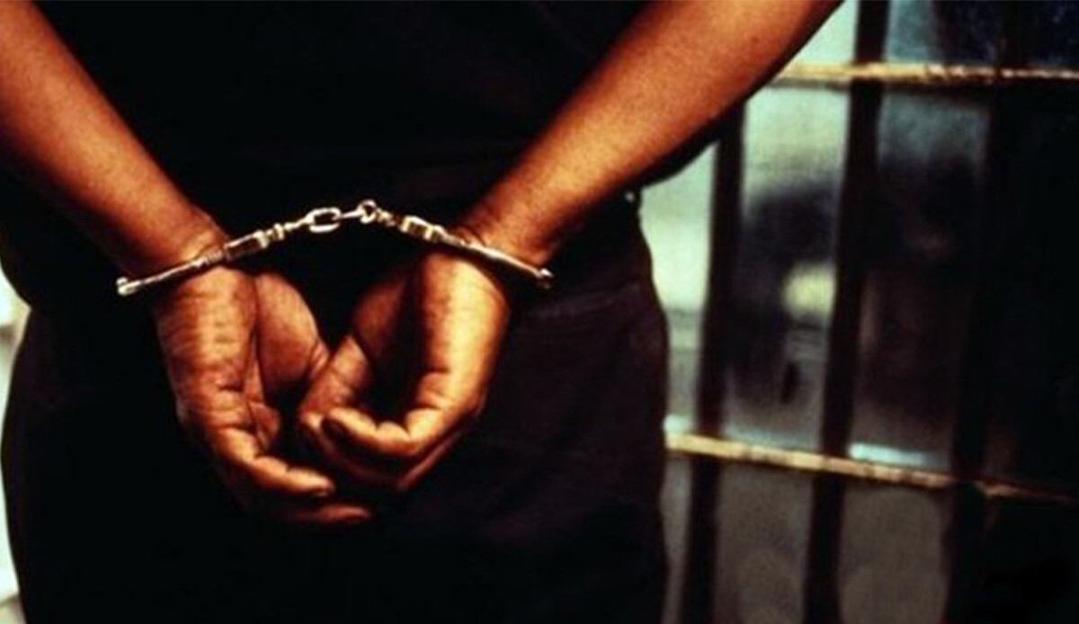 Adana'da operasyon: 1 kişi tutuklandı Adana'da operasyon: 1 kişi tutuklandı
