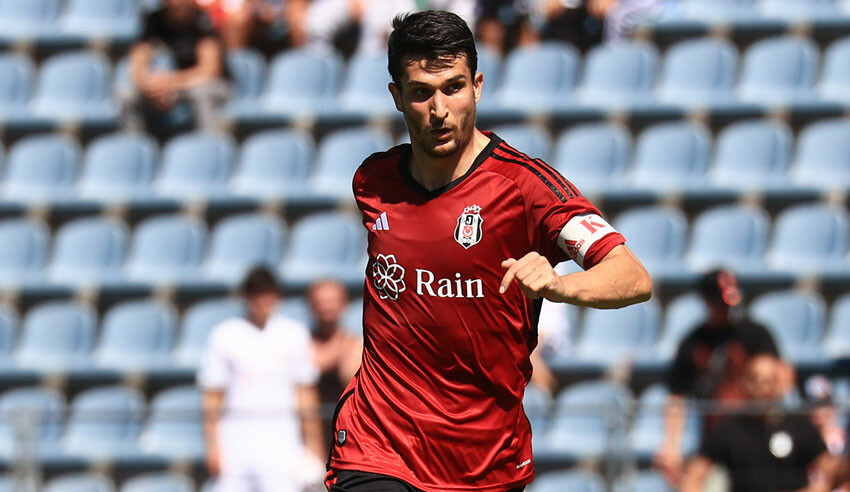 Beşiktaş'ın milli kalecisi Mert Günok gözünü Mehmet Topal'ın şampiyonluk rekoruna dikti Beşiktaş'ın milli kalecisi Mert Günok gözünü Mehmet Topal'ın şampiyonluk rekoruna dikti