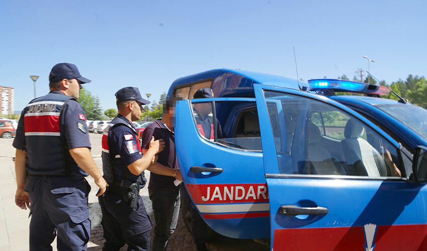Canice öldürdükleri kişiyi çuvala koyup dereye atan 3 kişi cezasız kalmadı Canice öldürdükleri kişiyi çuvala koyup dereye atan 3 kişi cezasız kalmadı