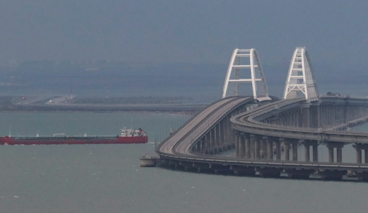 Rusya duyurdu: Kerç köprüsü yeniden trafiğe açıldı