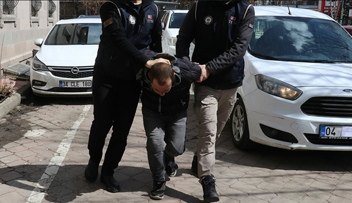 Türkiye&#039;ye girmeye çalışan PKK&#039;lı terörist yakalandı!