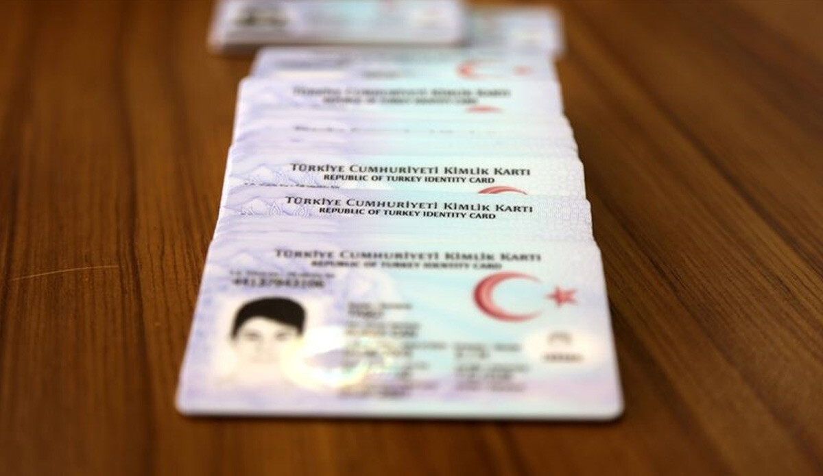 Ehliyeti olan herkesi ilgilendiriyor: Zorunluluk kalkıyor, başvuru 6 milyonu geçti Ehliyeti olan herkesi ilgilendiriyor: Zorunluluk kalkıyor, başvuru 6 milyonu geçti