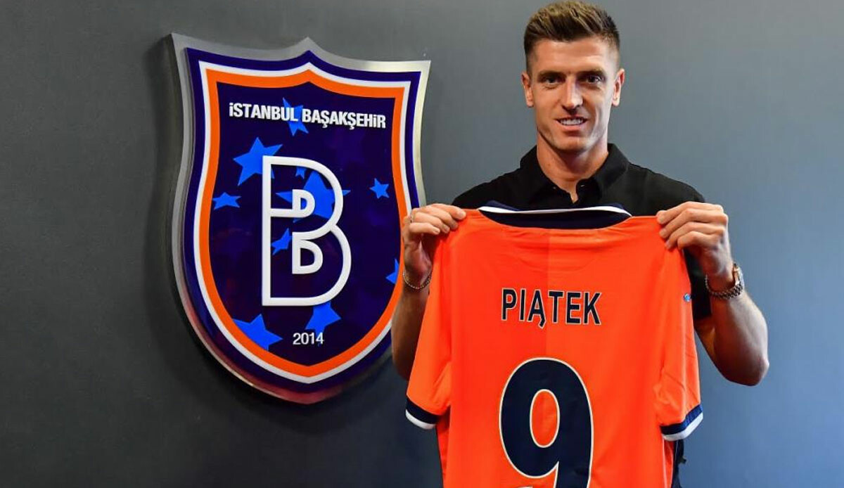 Başakşehir'in yeni 9 numarası Krzysztof Piatek! Polonyalı yıldız Süper Lig'e transfer oldu Başakşehir'in yeni 9 numarası Krzysztof Piatek! Polonyalı yıldız Süper Lig'e transfer oldu