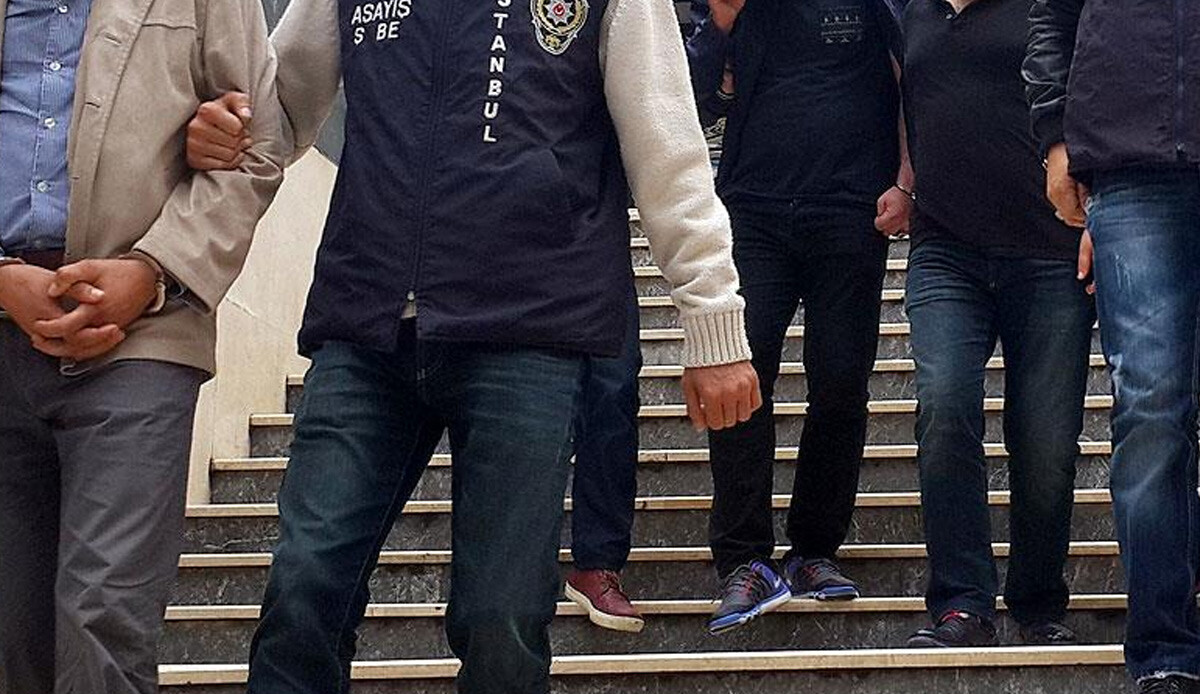 7 ilde suç örgütlerine büyük operasyon! 32 kişiden 11'i tutuklandı 7 ilde suç örgütlerine büyük operasyon! 32 kişiden 11'i tutuklandı