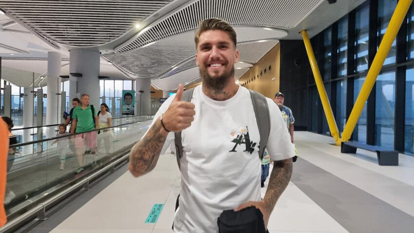 Beşiktaş'ın yeni stoperi Lyanco İstanbul'da Beşiktaş'ın yeni stoperi Lyanco İstanbul'da