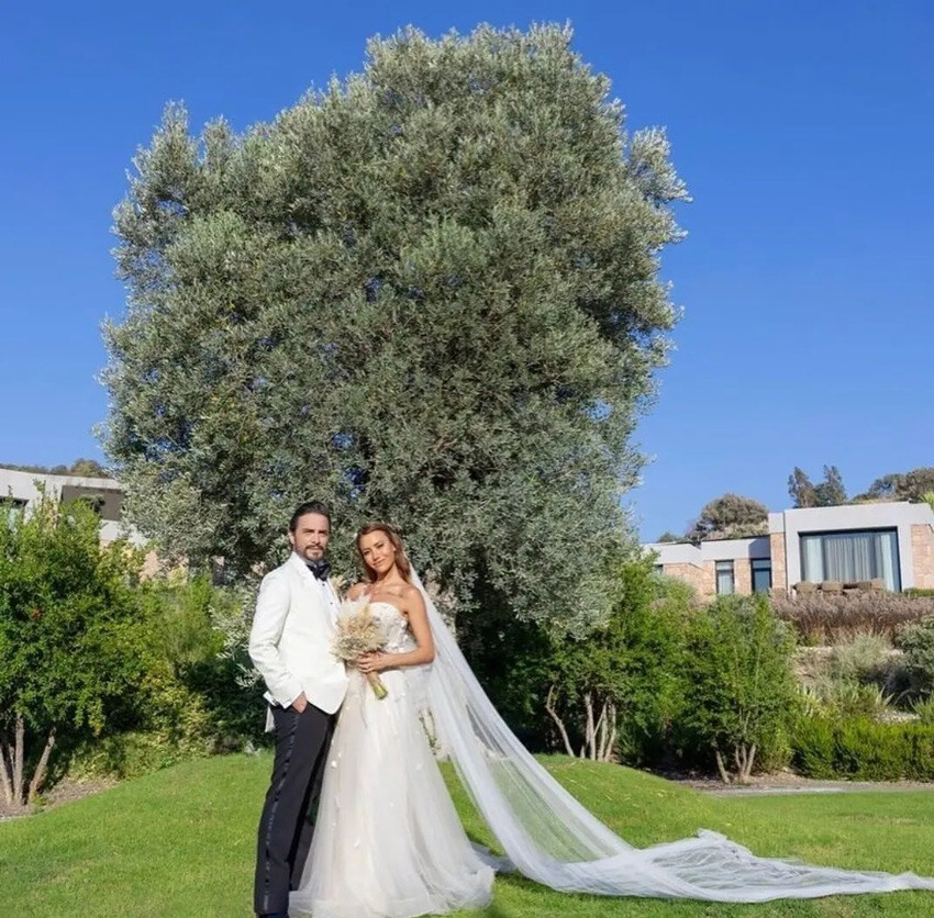 4 yıllık birliktelikte mutlu son! Ahmet Kural ve Çağla Gizem evlendi 4 yıllık birliktelikte mutlu son! Ahmet Kural ve Çağla Gizem evlendi