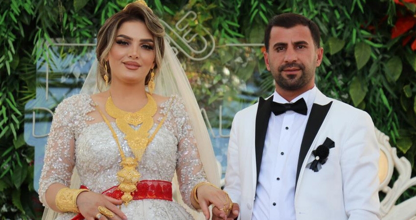 4 milyon TL'yi 15 kişi saydı!  Aşiret düğününde takı merasimi dudak uçuklattı 4 milyon TL'yi 15 kişi saydı!  Aşiret düğününde takı merasimi dudak uçuklattı