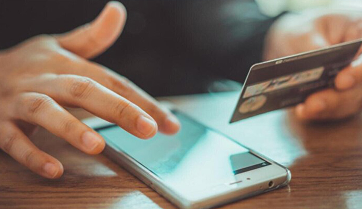 37 bin liralık telefon sipariş etti! "Kutuyu açınca" şoke oldu... 37 bin liralık telefon sipariş etti! "Kutuyu açınca" şoke oldu...