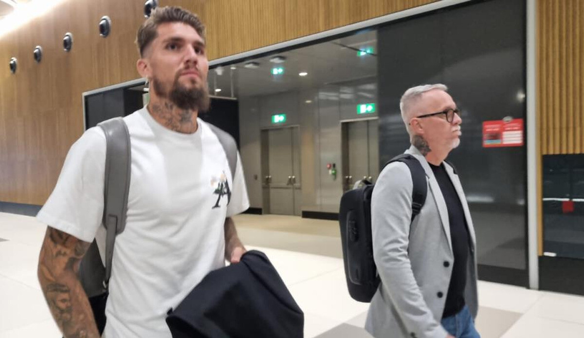 Beşiktaş'ın yeni stoperi Lyanco İstanbul'da Beşiktaş'ın yeni stoperi Lyanco İstanbul'da