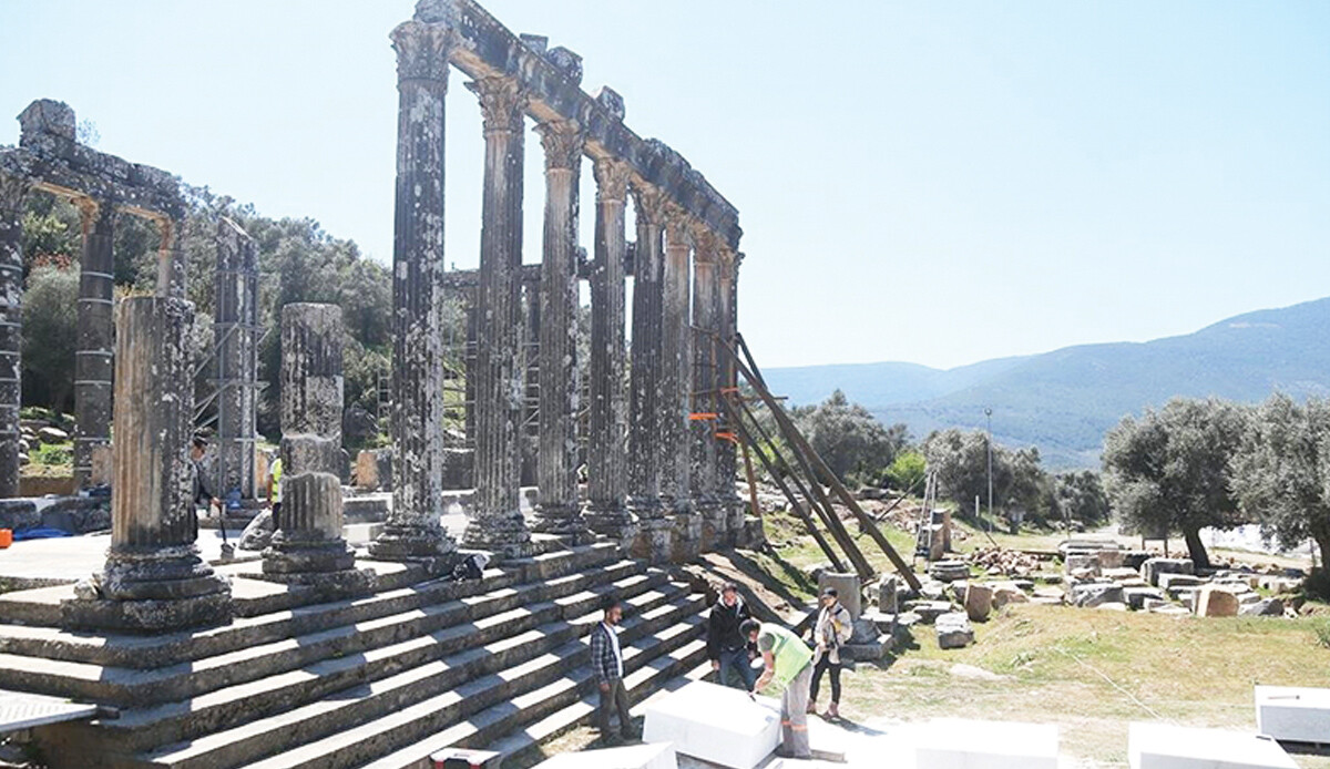 Zeus Tapınağı ayağa kaldırılıyor