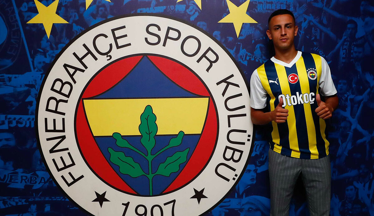 Galatasaray'ın elinden kaçırdığı genç futbolcu Bartuğ Elmaz resmen Fenerbahçe'de! Galatasaray'ın elinden kaçırdığı genç futbolcu Bartuğ Elmaz resmen Fenerbahçe'de!