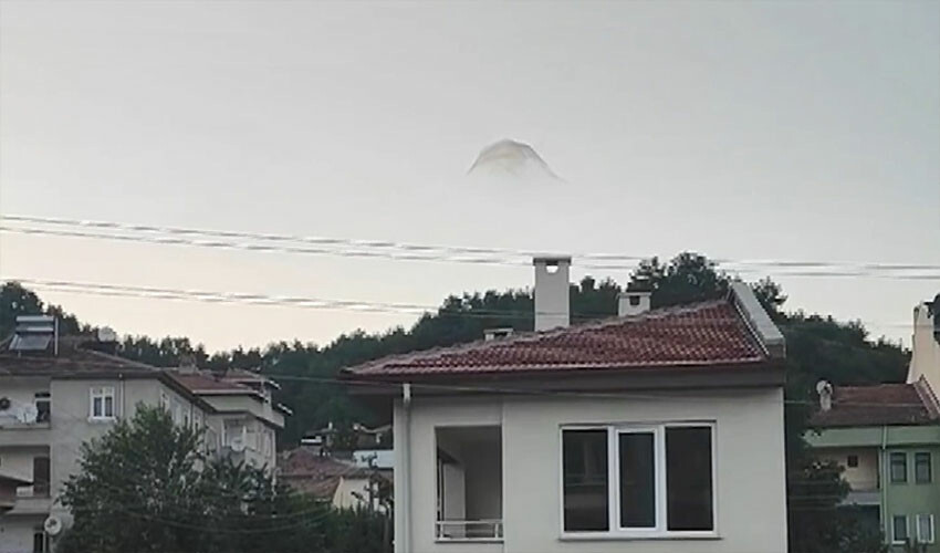 Gökyüzünde bir anda ortaya çıktı, görenleri şaşkına çevirdi