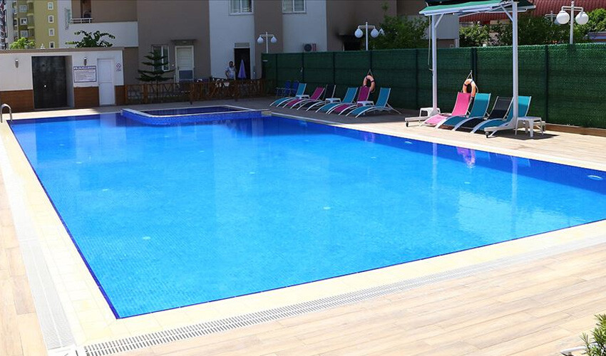 Havuza girenlere önemli uyarı: El, ayak ve ağızdan bulaşıyor