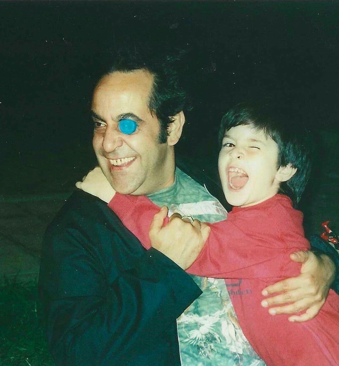 Baba acısıyla yıkılan Özkan Uğur'un oğlu, paylaşımıyla yürekleri sızlattı Baba acısıyla yıkılan Özkan Uğur'un oğlu, paylaşımıyla yürekleri sızlattı