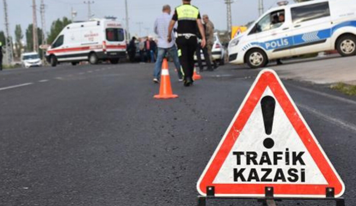 Afyonkarahisar'da feci kaza! Minibüsün çarptığı yaya öldü Afyonkarahisar'da feci kaza! Minibüsün çarptığı yaya öldü