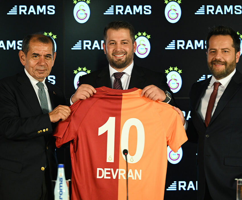 Erden Timur'dan Icardi müjdesi! Arjantinli golcü için özel uçak gönderildi