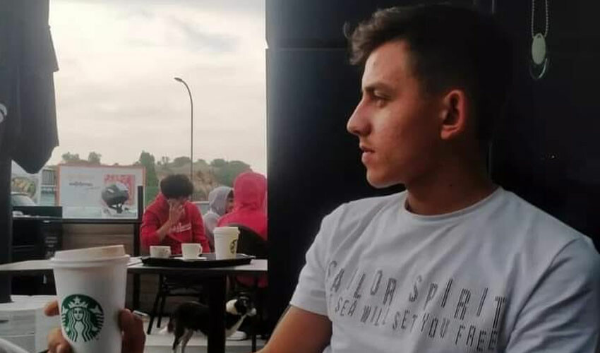 Çocuk parkında korkunç cinayet: 17 yaşındaki genç hayatını kaybetti Çocuk parkında korkunç cinayet: 17 yaşındaki genç hayatını kaybetti