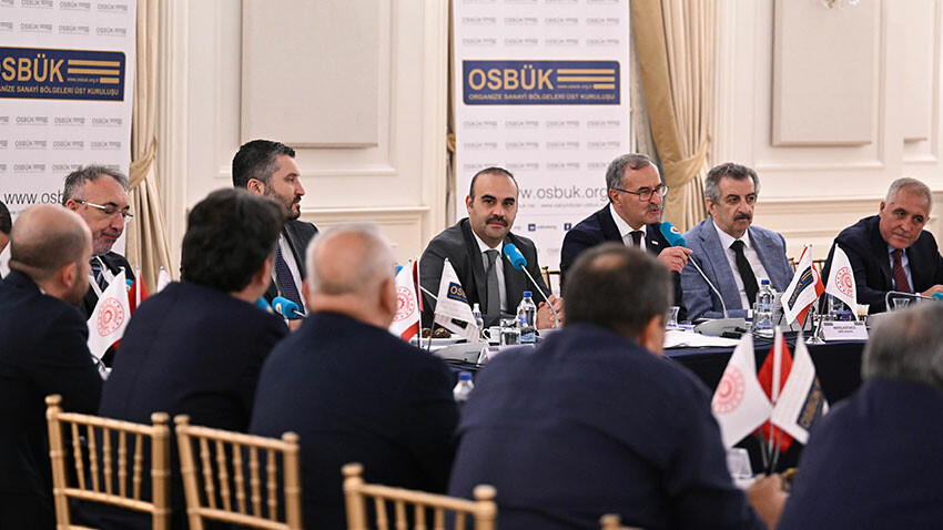 Bakan Kacır sanayicilerle buluştu: Türkiye Yüzyılı'nın itici gücü yapmakta kararlıyız Bakan Kacır sanayicilerle buluştu: Türkiye Yüzyılı'nın itici gücü yapmakta kararlıyız