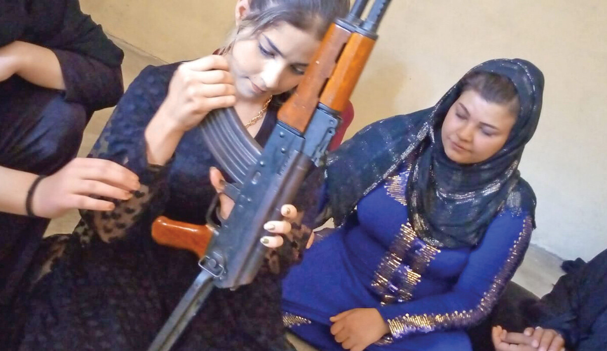 PKK’dan sivillere zorunlu silah dersi