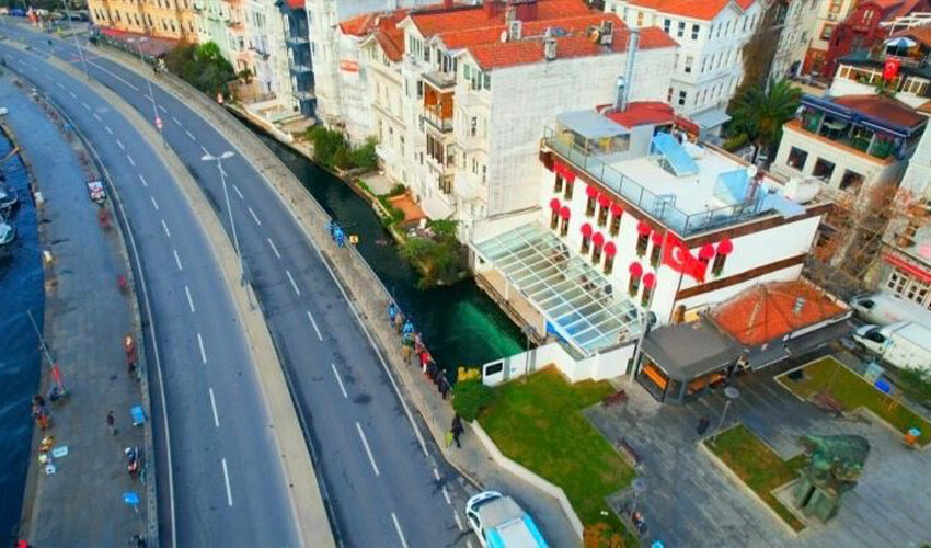 Bebek'te restoranın iskelesi çöktü, müşterilerin başına gelenler Titanik filmini aratmadı