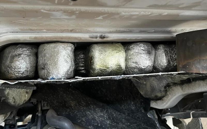 Taşucu Limanı’nda eş zamanlı operasyon: İki araçta tam 75 kilogram ele geçirildi Taşucu Limanı’nda eş zamanlı operasyon: İki araçta tam 75 kilogram ele geçirildi