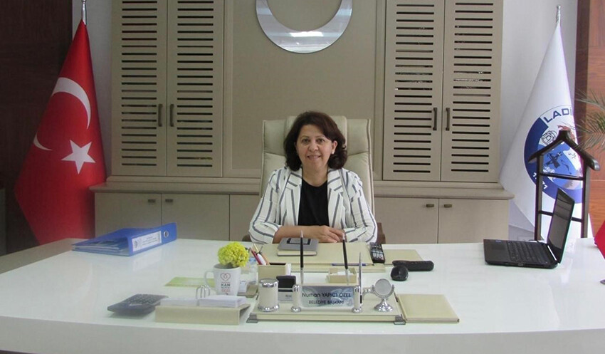 Kanser tedavisi gören Ladik Belediye Başkanı Nurhan Yapıcı Özel vefat etti Kanser tedavisi gören Ladik Belediye Başkanı Nurhan Yapıcı Özel vefat etti