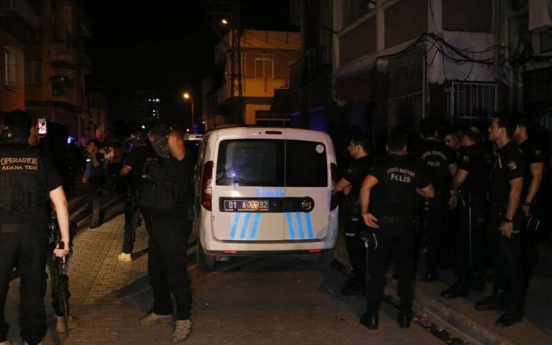 HÜDA PAR saldırganın evine baskın: Polis öfkeli kalabalığa müdahale etti