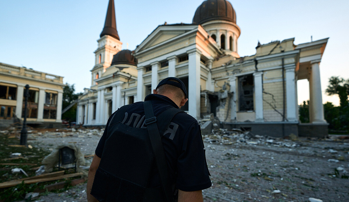 Rusya'dan 5'inci gecede Odessa'ya füze saldırısı: 1 ölü, çok sayıda yaralı var Rusya'dan 5'inci gecede Odessa'ya füze saldırısı: 1 ölü, çok sayıda yaralı var