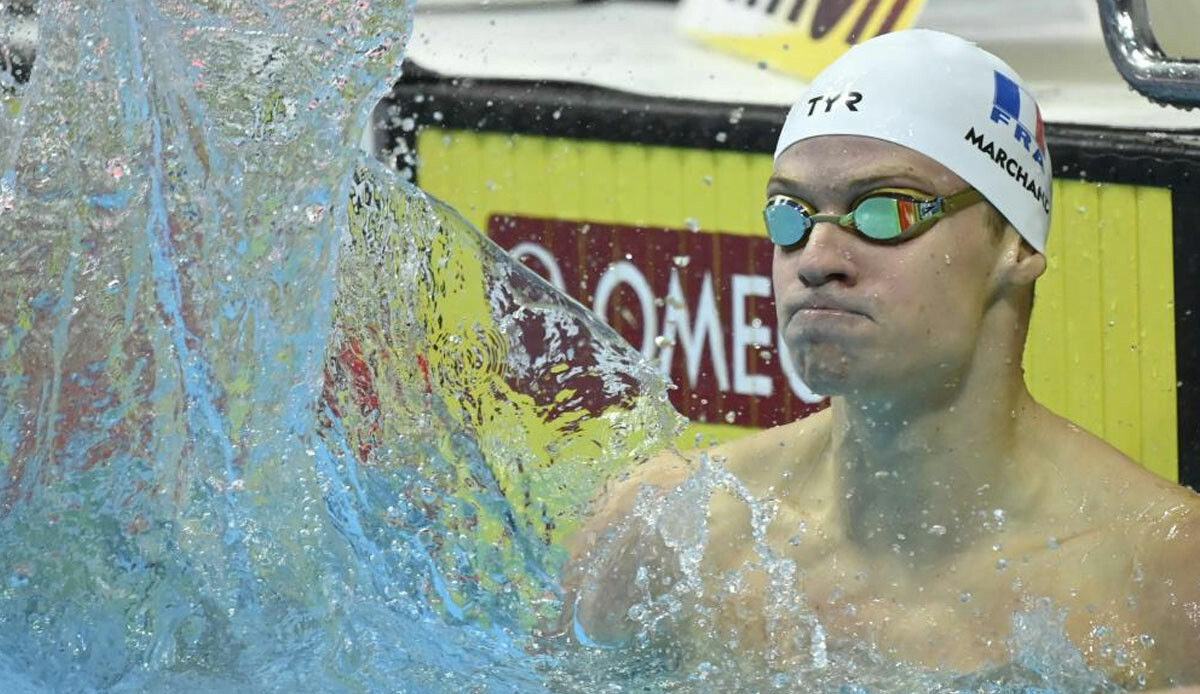 Fransız yüzücü Leon Marchand 400 metre karışıkta Michael Phelps&#039;in 15 yıllık rekorunu kırmayı başardı