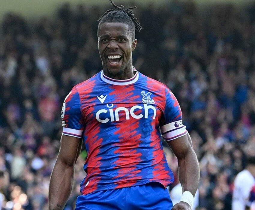 Süper Lig'de transfer çalımı! Galatasaray, Wilfried Zaha'yı KAP'a bildirdi