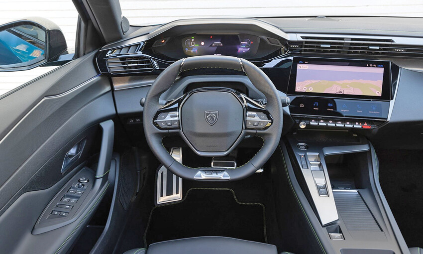 Peugeot’nun yeni yakışıklısı 408