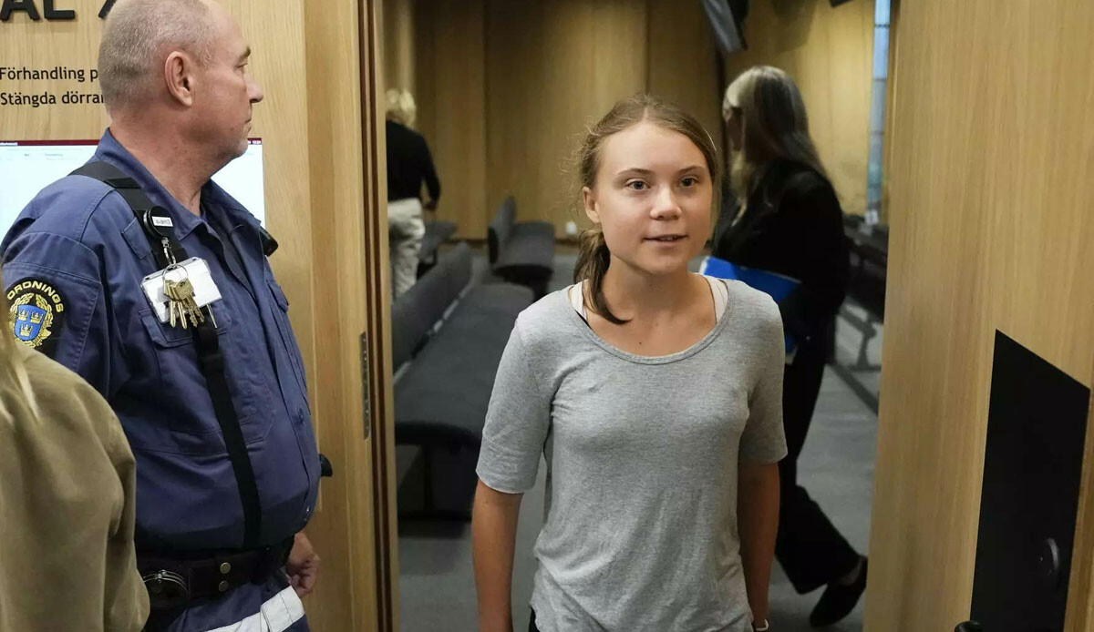 Aktivist Greta Thunberg 'polise itaatsizlik'ten hakim karşısına çıkacak Aktivist Greta Thunberg 'polise itaatsizlik'ten hakim karşısına çıkacak