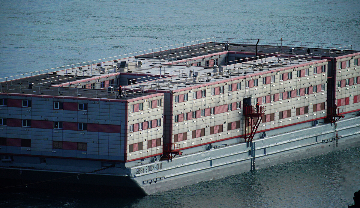 Sığınmacılar dev gemide barınacak: İngiltere