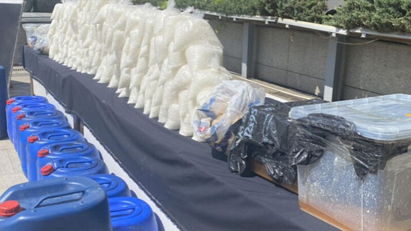İstanbul'da 849 kilo 880 gram uyuşturucu ele geçirildi! İstanbul'da 849 kilo 880 gram uyuşturucu ele geçirildi!