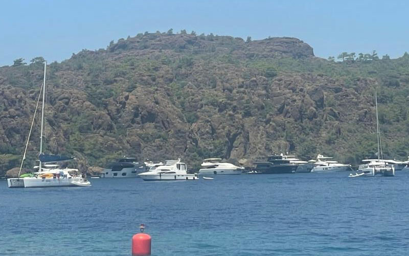 Marmaris’te yat trafiği: Rodos’tan kaçıp Türkiye’ye geldiler! Marmaris’te yat trafiği: Rodos’tan kaçıp Türkiye’ye geldiler!