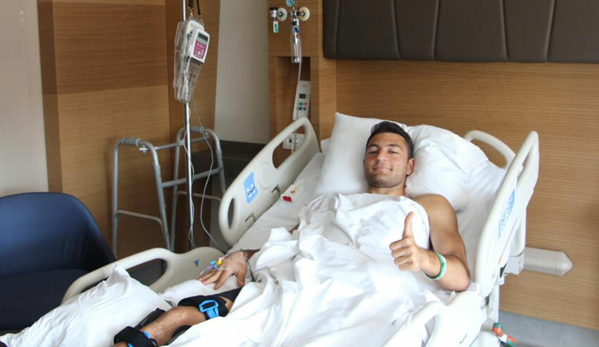 Emrecan Uzunhan'a hamstring tendon onarımı! Şanssız futbolcuya ilk ziyaret Burak Yılmaz'dan Emrecan Uzunhan'a hamstring tendon onarımı! Şanssız futbolcuya ilk ziyaret Burak Yılmaz'dan
