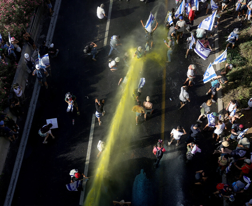 İsrail’de tartışmalı yasa tasarısının onaylandı, sokaklar karıştı!