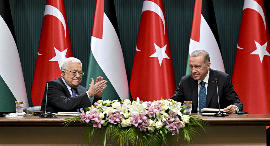 Mahmut Abbas, Erdoğan'ın sözlerini alkışlarla destekledi