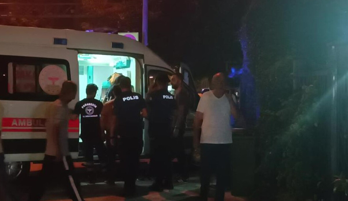 Çay bahçesinde oynayan çocuğa mermi isabet etti! Çay bahçesinde oynayan çocuğa mermi isabet etti!