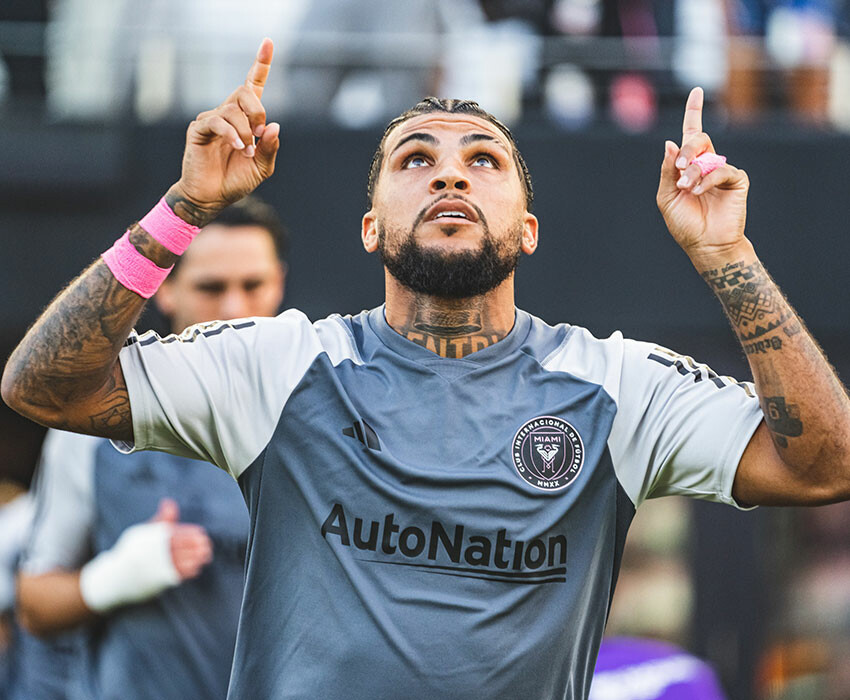 Galatasaray'dan ayrıldı Lionel Messi ile takım arkadaşı oldu