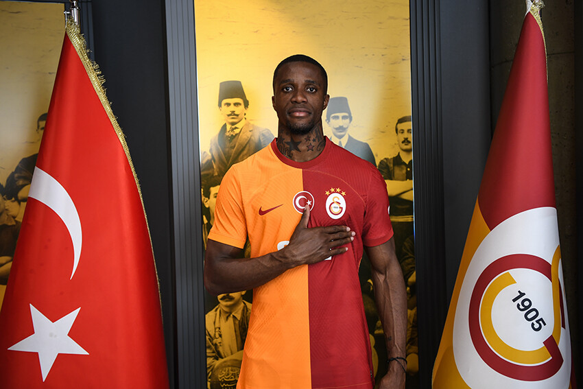Zaha'nın Sakatlıkları Galatasaray'ı Korkutuyor:  Zaha'nın Sakatlıkları Galatasaray'ı Korkutuyor: