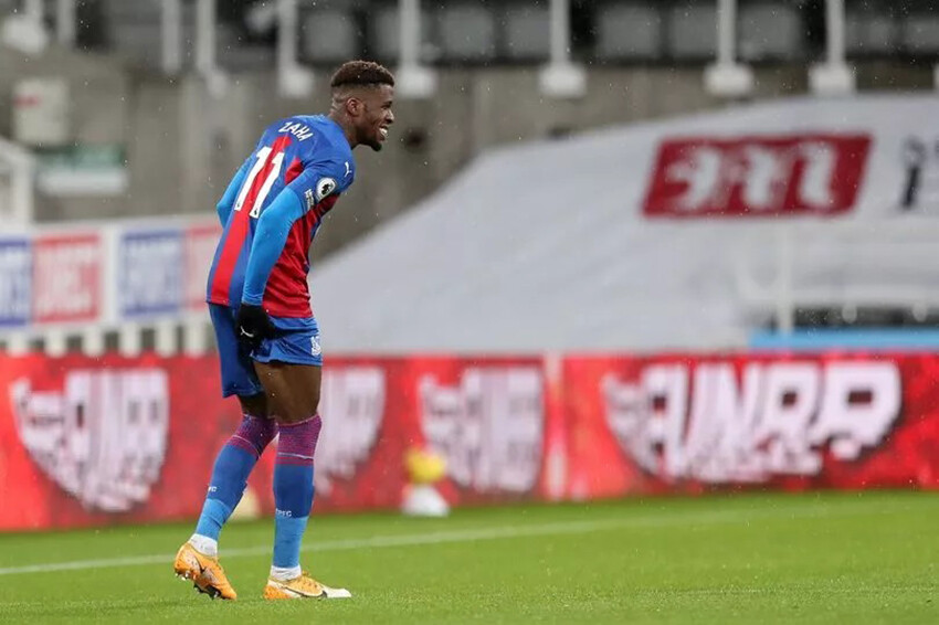Zaha'nın Sakatlıkları Galatasaray'ı Korkutuyor:  Zaha'nın Sakatlıkları Galatasaray'ı Korkutuyor: