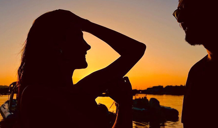 Alina Boz ile Umut Evirgen tatilde! Ünlü fotoğrafçıya poz verdiler Alina Boz ile Umut Evirgen tatilde! Ünlü fotoğrafçıya poz verdiler