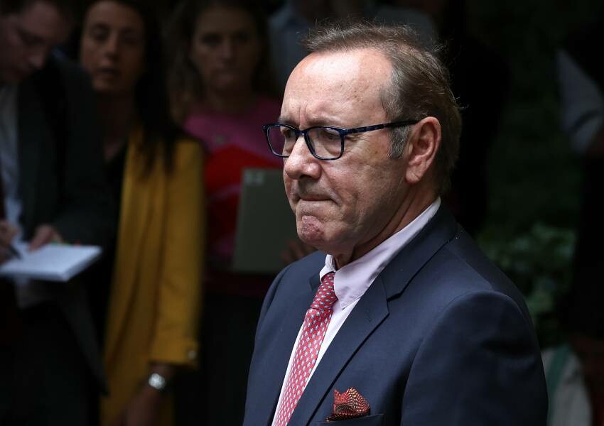 Ünlü aktör Kevin Spacey, hakkındaki 9 cinsel taciz suçlamasından beraat etti Ünlü aktör Kevin Spacey, hakkındaki 9 cinsel taciz suçlamasından beraat etti