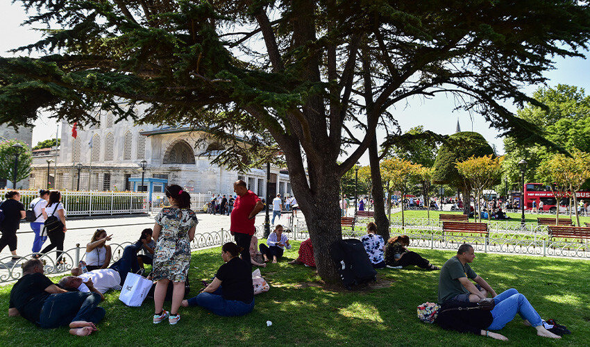 İstanbul yanıyor! Termometreler 41 dereceyi gördü, doğal afet uyarısı verildi